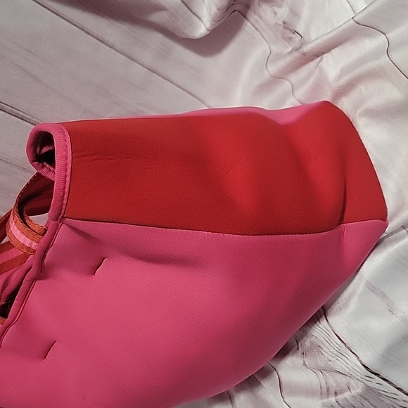 Summersalt neoprene pink beach bag - Picture 4 of 10